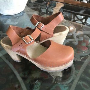 MIA Clogs